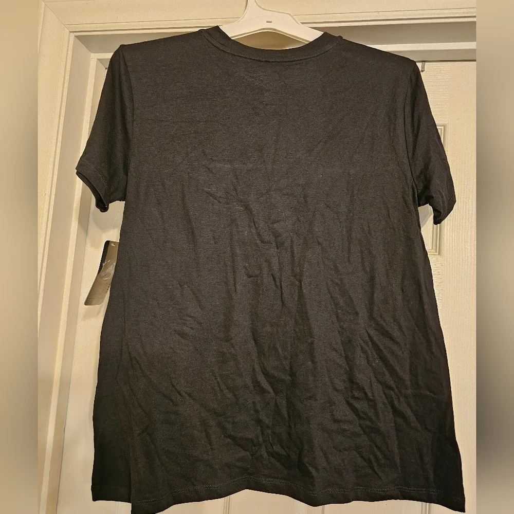 NWT Boston Bruine NHL Official Licensed Black T-Shirt. Size:M. - Picture 3 of 4